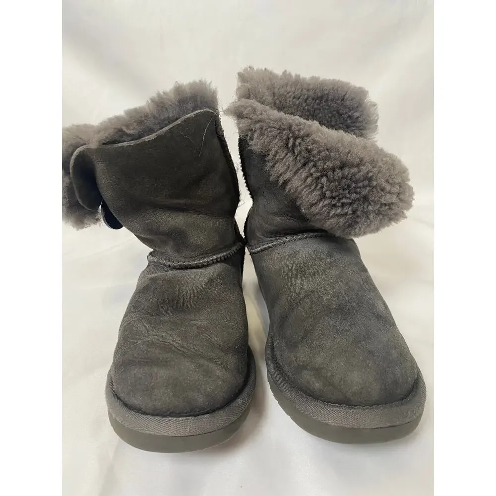 UGG Australia Bailey Button Gray Sheepskin Shearling Pull-On Ankle Boots US 5